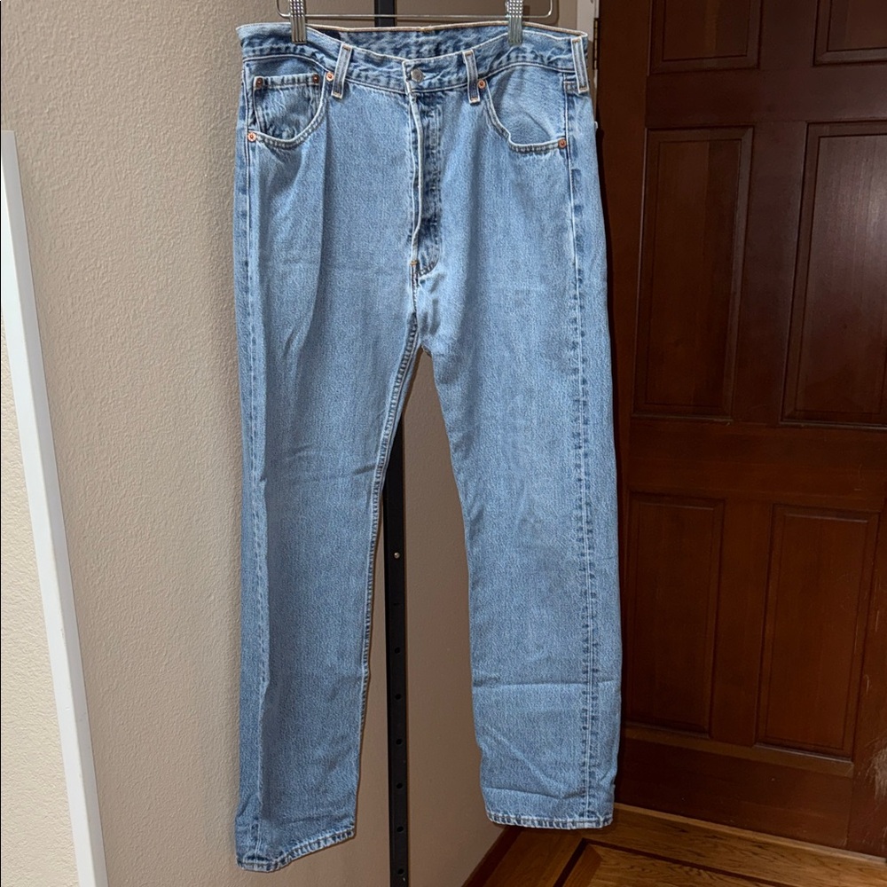 Levi’s Vintage USA 501-0118 Classic Button Fly Straight Leg Jeans Men’s Sz 35x32
